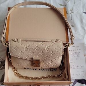 Louis Vuitton Pochette Metis East West, Colour SAND